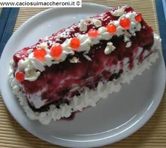 Bizcocho borracho con cerezas